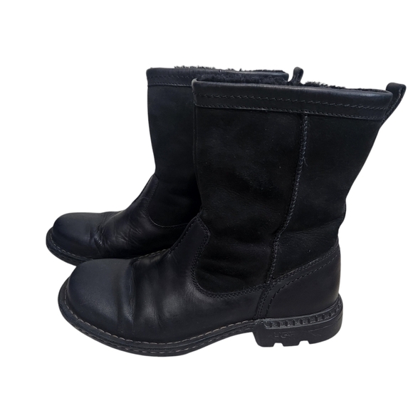 EUC UGG MEN'S SIZE 9 BLACK HARTSVILLE WATERPROOF SHEEPSKIN LEATHER BOOTS 5626 - Picture 3 of 14